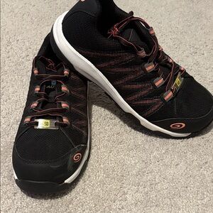 Nautilus Women’s Wide Fit Safety Footwear -Steel-Toe / Oil-Slip Resistant